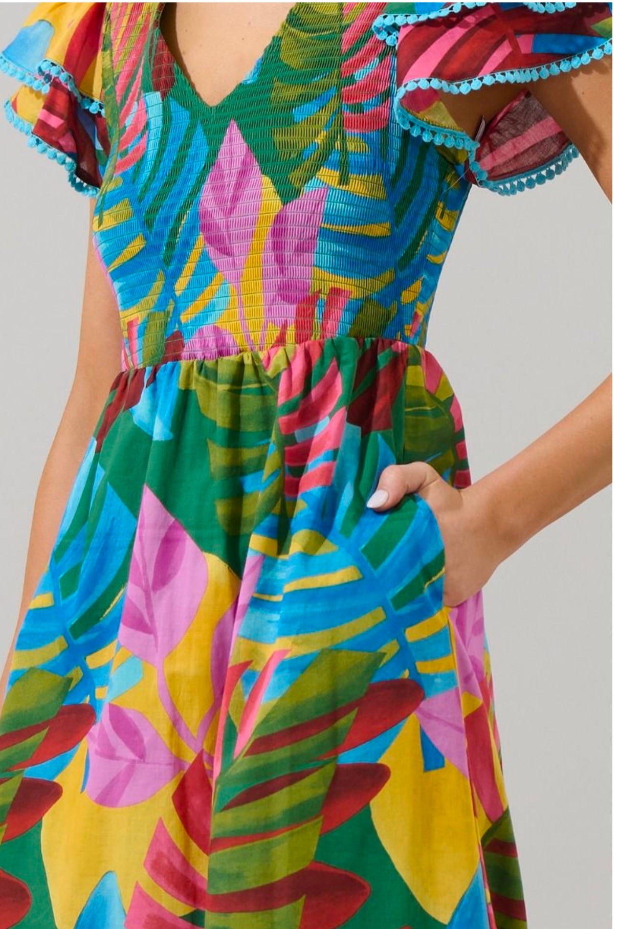 Novi Tropical Patte Tiered Midi Dress