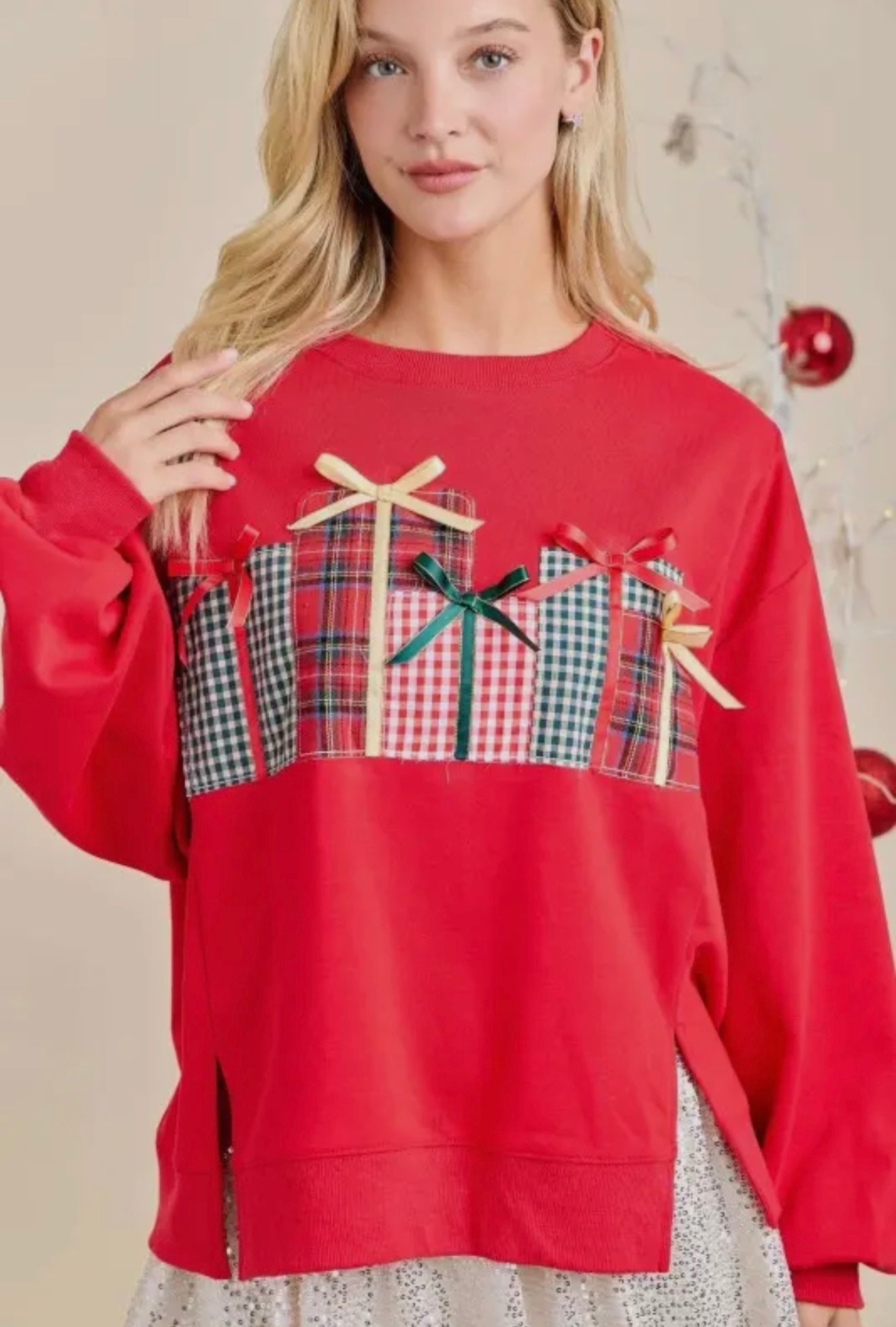Christmas Sweatshirt Featuring
Patchwork Gift Box