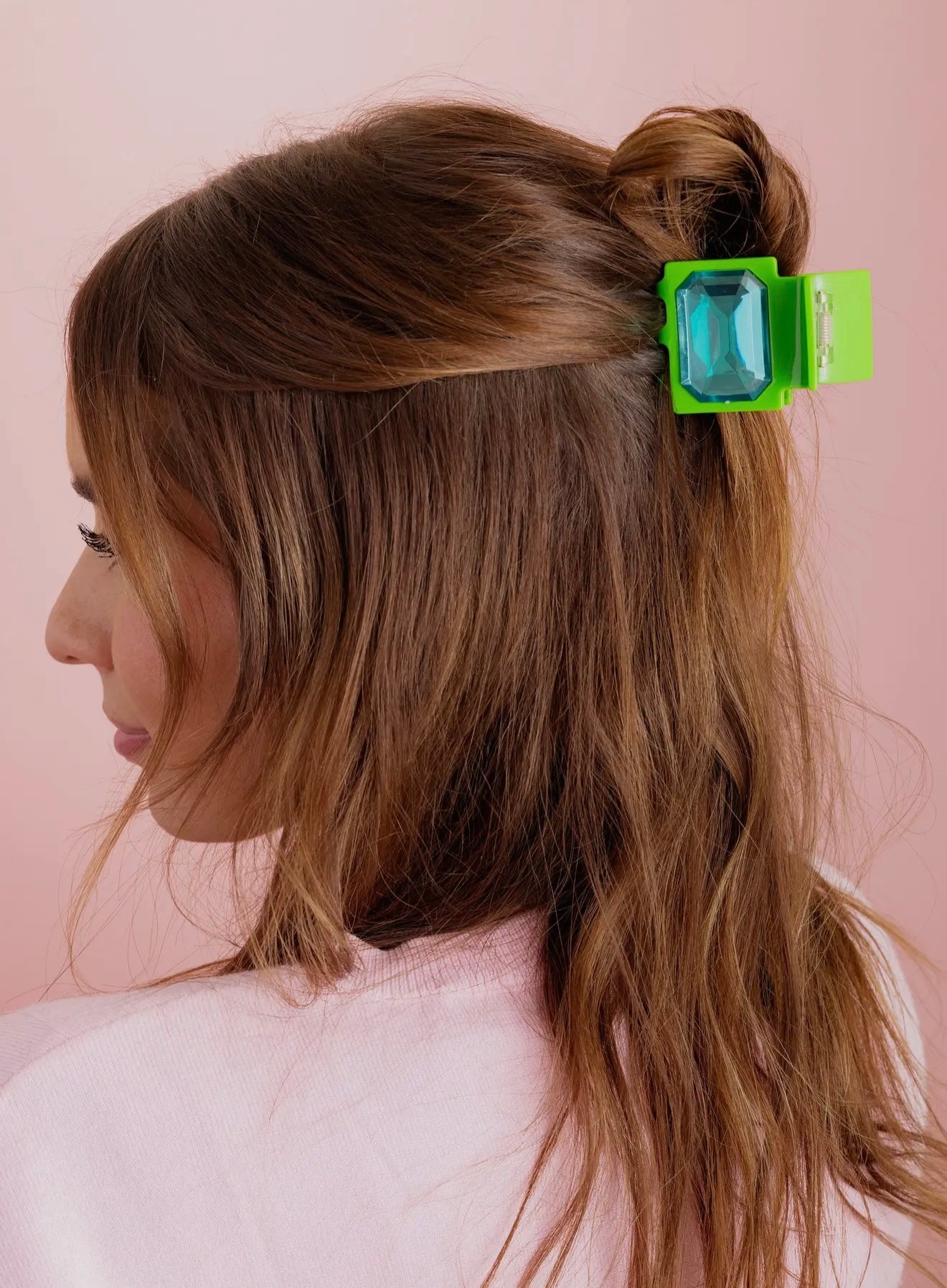Claw Hair Clip - Small - Green w/ Blue
Emerald Gemstones