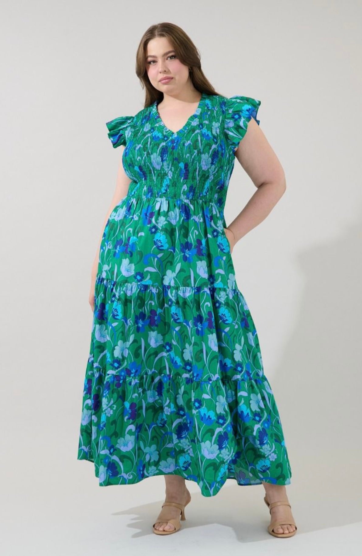 Sunfire Tiered Midi Dress Lomeli
Floral Curve