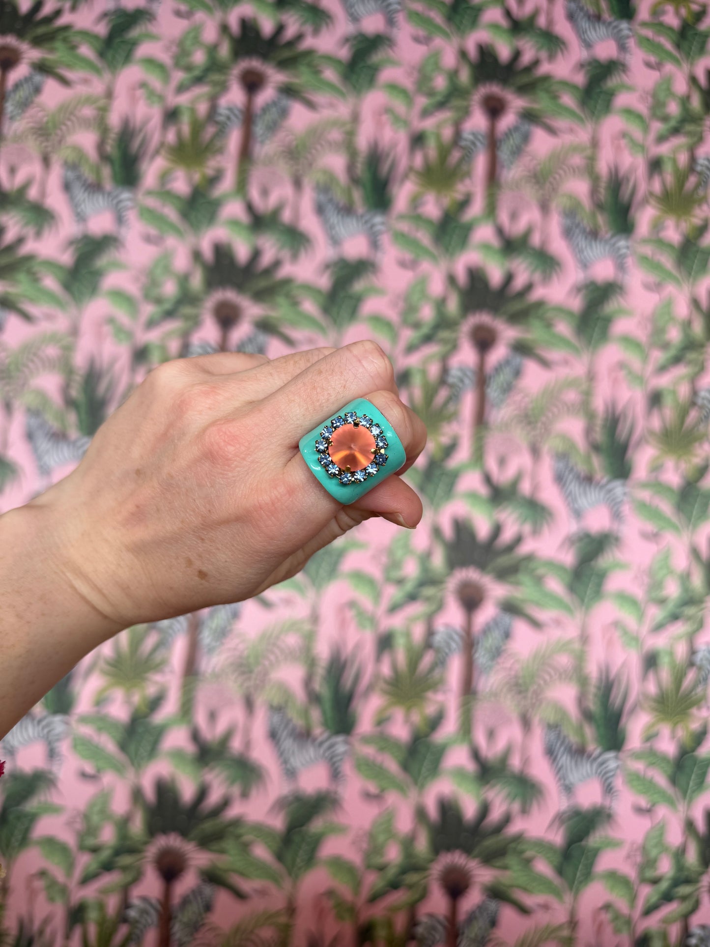 TOVA-JACCI RING IN ENAMEL MINT