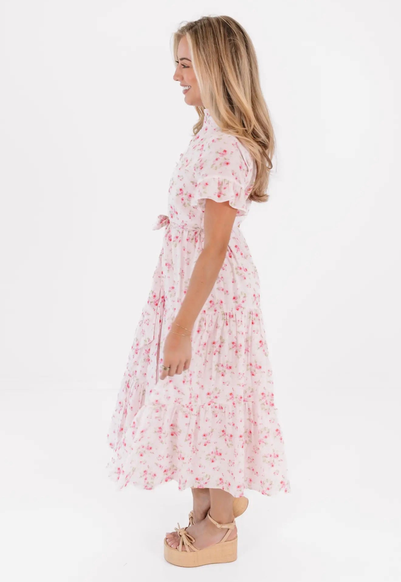 The Ellie Button Up Midi Dress - Pink
Floral Ruffle