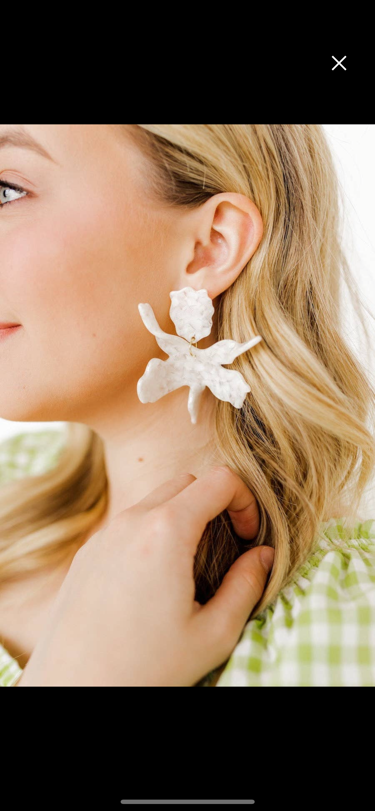 Flora Shell Earrings